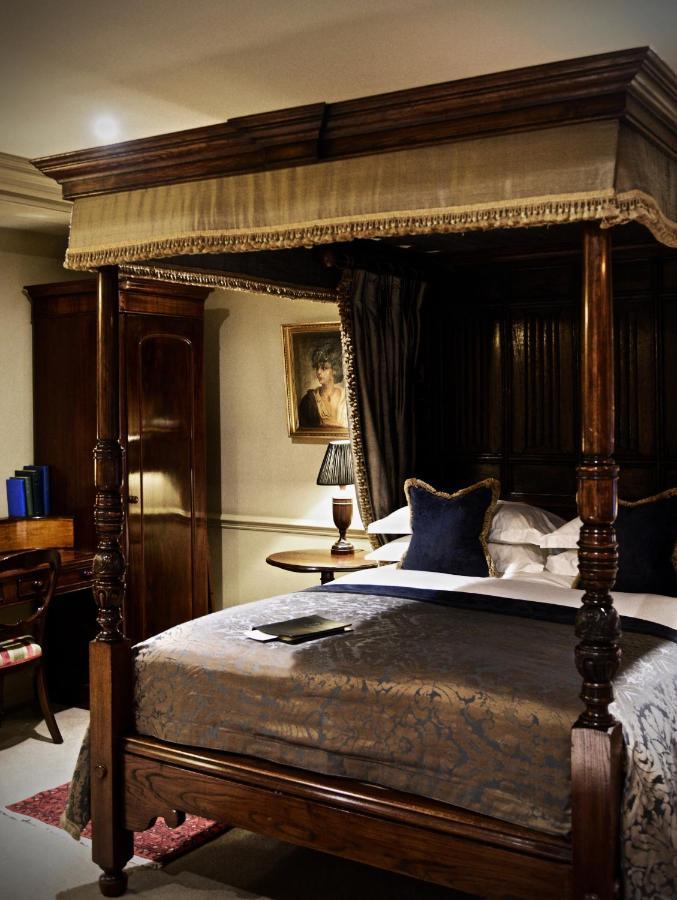 Batty Langley'S Hotel London Eksteriør billede A bedroom at the hotel