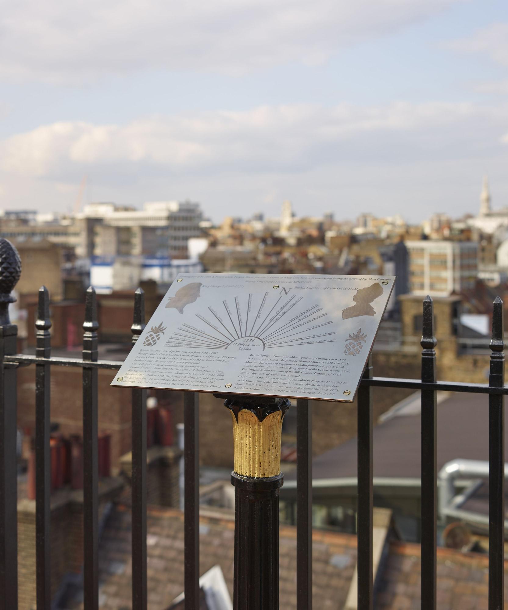 Batty Langley'S Hotel London Eksteriør billede The plaque at the site of the first London Zoo