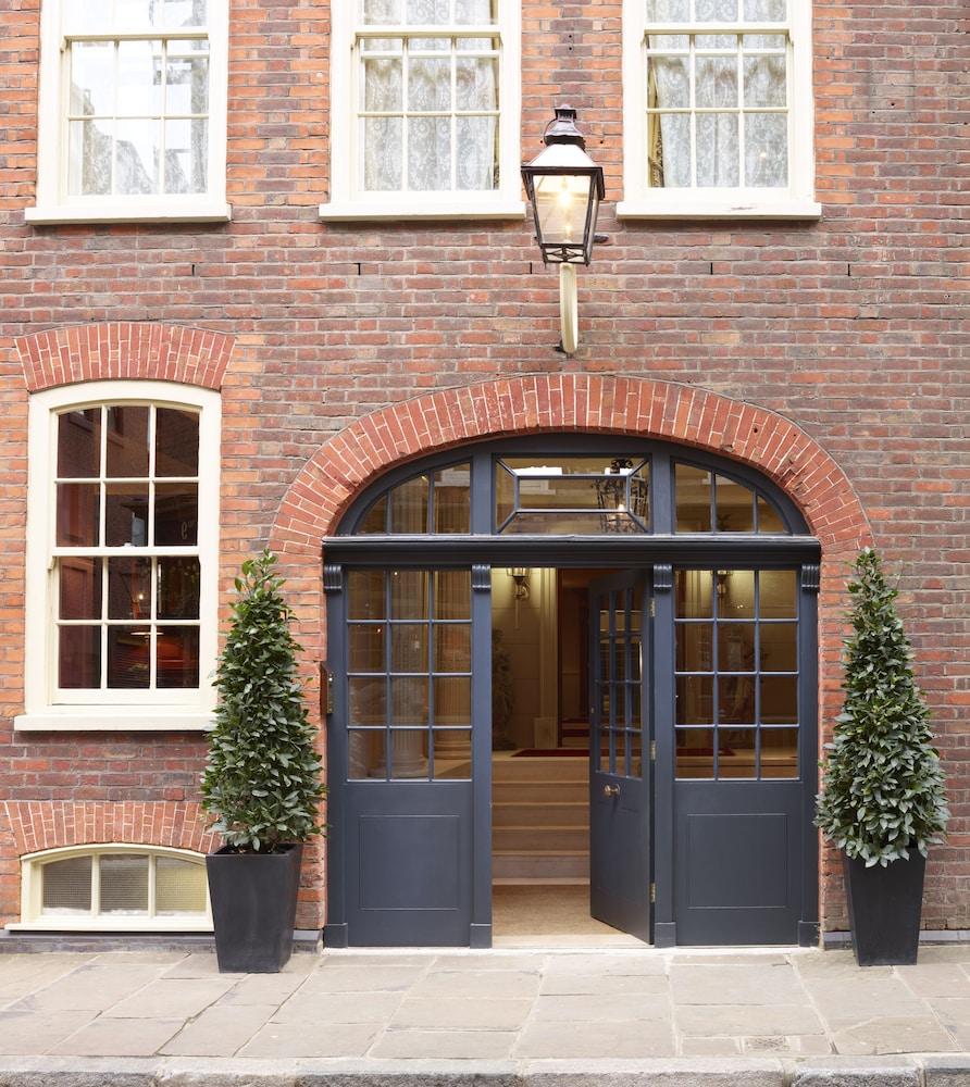 Batty Langley'S Hotel London Eksteriør billede Entrance to the hotel