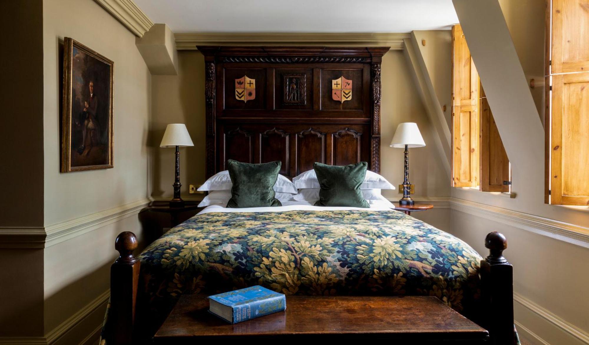 Batty Langley'S Hotel London Eksteriør billede A bedroom at The Swan Hotel